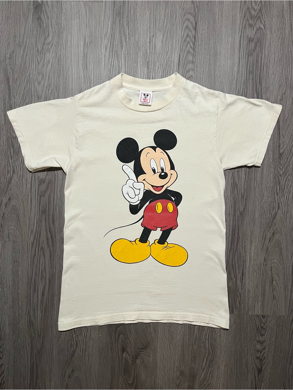 Vintage 90s Disney Wear Mickey Mouse made USA T-shirt men’s small 100% cotton